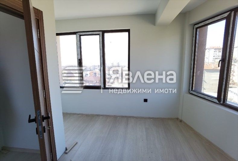 Продава се Тристаен апартамент в Благоевград, Широк център - 131 кв.м за 947 €/кв.м - Снимка #6