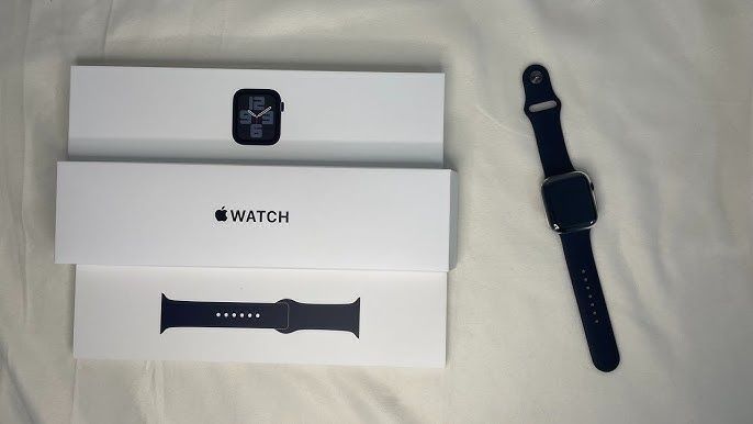 Apple Watch SE (2-го поколения).