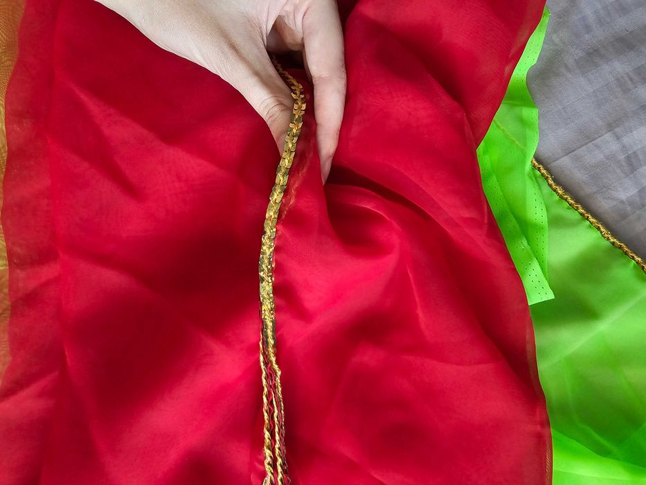 Пояс с монетками и два платка