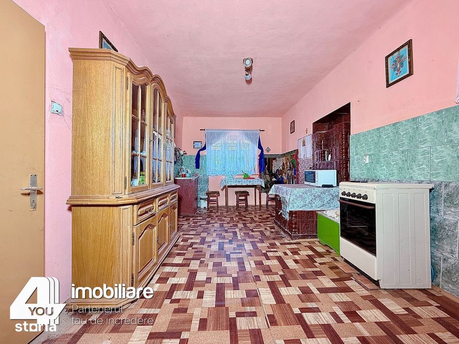 Proprietate în Țipari,formată din casă cu anexe+teren intravilan2880mp