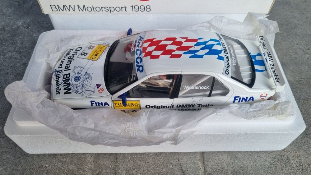 UT 1998 BMW 320i Racing Car Team Schnitzer Winkelhock 1:18