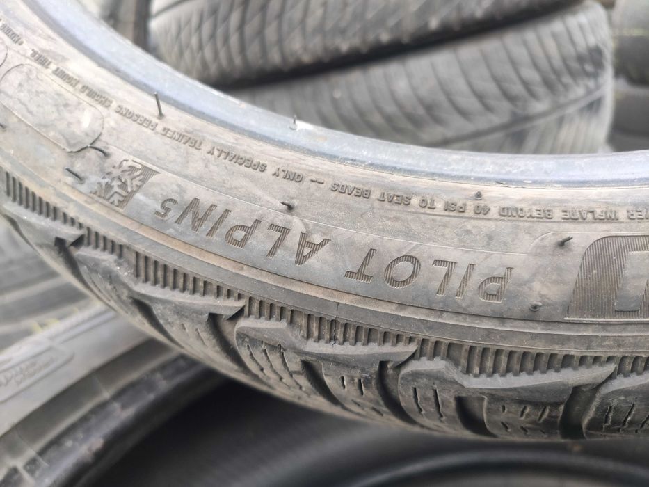 4бр Зимни гуми 205 40 18 - Michelin