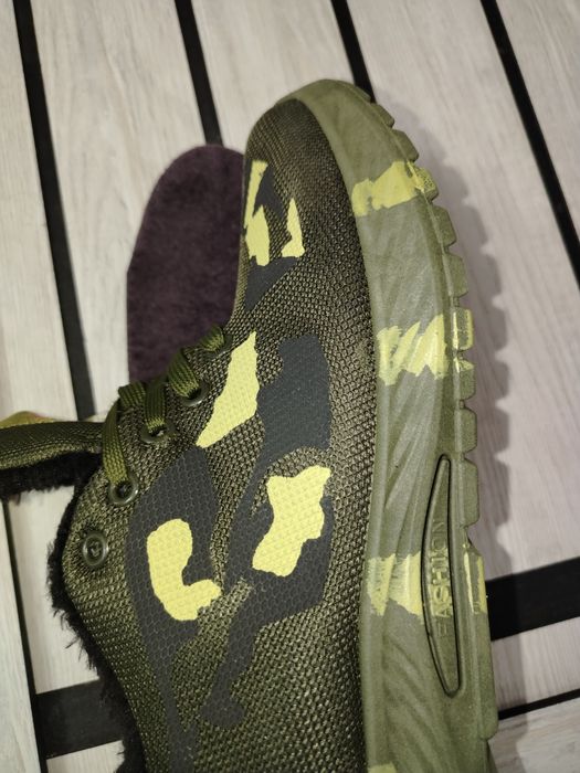 Кроссовки в комуфляжном цвете