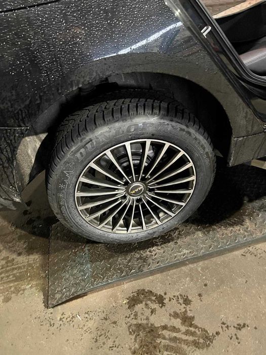 Vand genti cu TPMS sensor+ anvelope iarna DUNLOP, 225/55R17, BMW