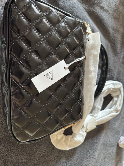 Дамска Чанта Guess