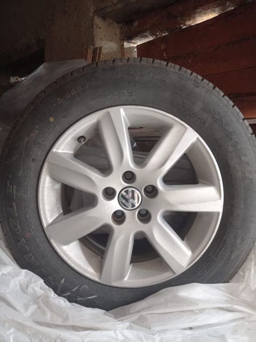 Диски с резиной на Фольксваген Поло