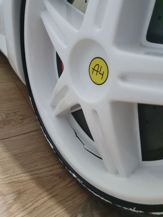 Кровать детская машина