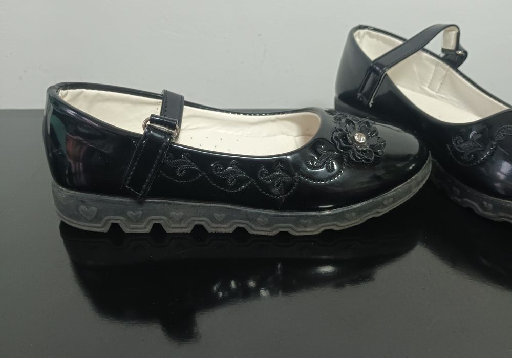 Pantofi fetite nr 34