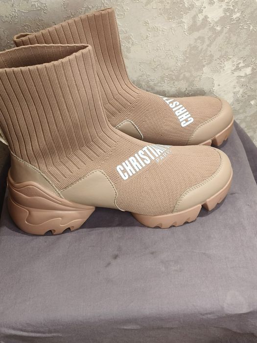 Продам зимние сапоги Columbia