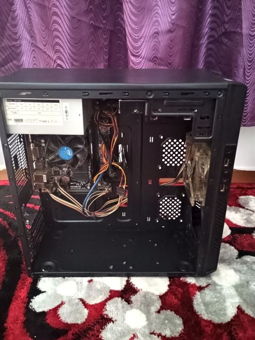 Schimb PC slab pe un laptop