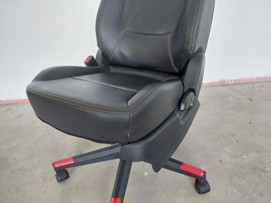 Scaun de birou Dacia Spring