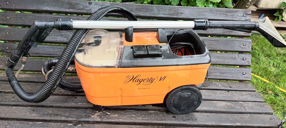 Aspirator cu jet si aspirare prin apa