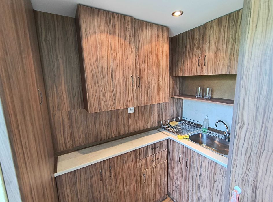 Тристаен апартамент в Три чучура център