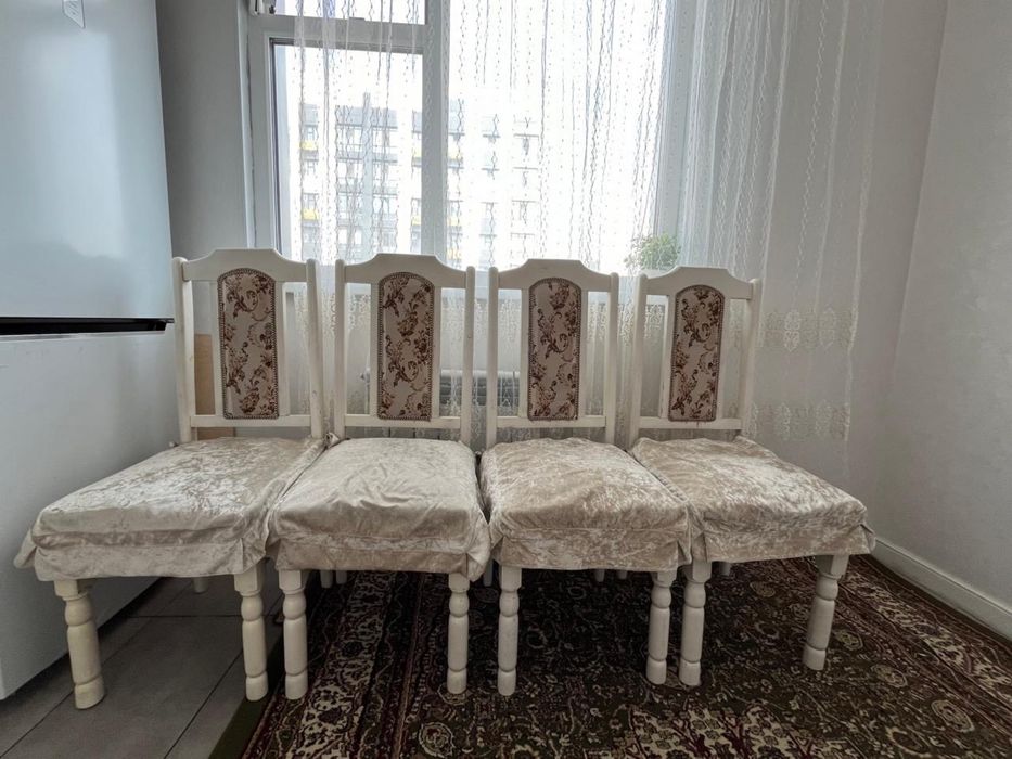 Продам стулья срочно