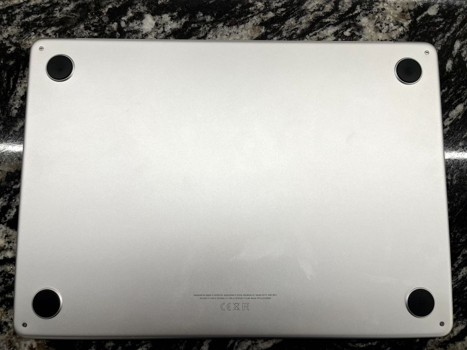 Macbook Air M3 13" 8 GB RAM 256 GB SSD 2024