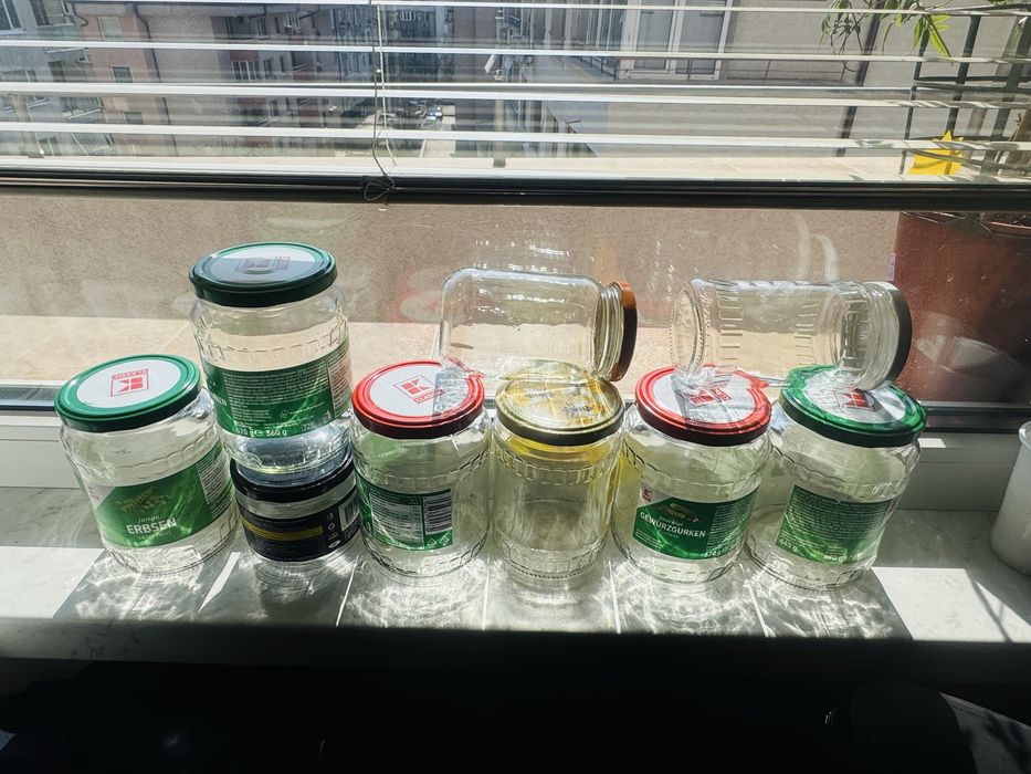 Буркани различни видове по 0.01€ за София доставям лично на място