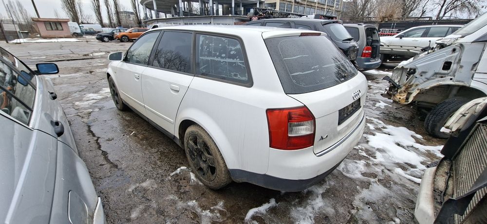Dezmembrez Audi A4 B6 1.9D 2.0 B 2002