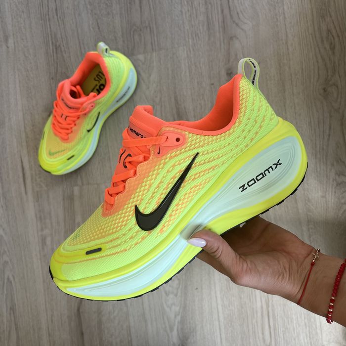 Nike Vomero Plus - 44