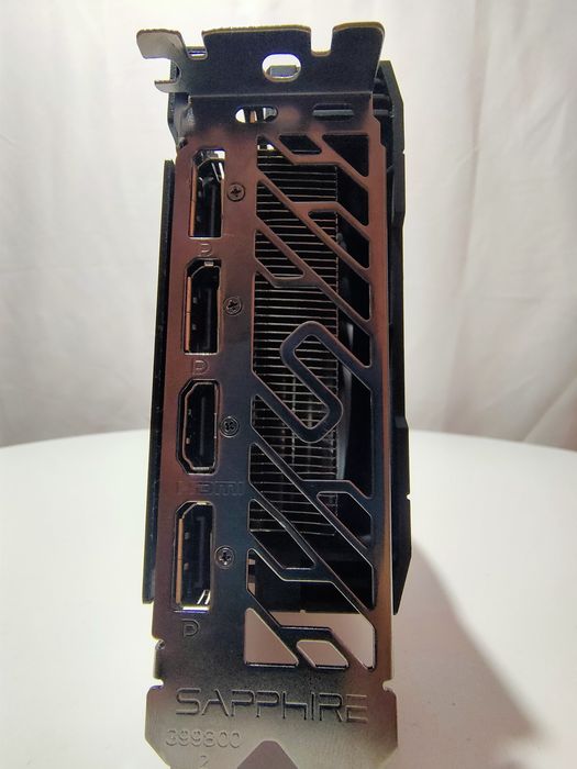 Placă Video AMD RX 6700 XT 12GB GDDR6 Sapphire - Stare Excelentă