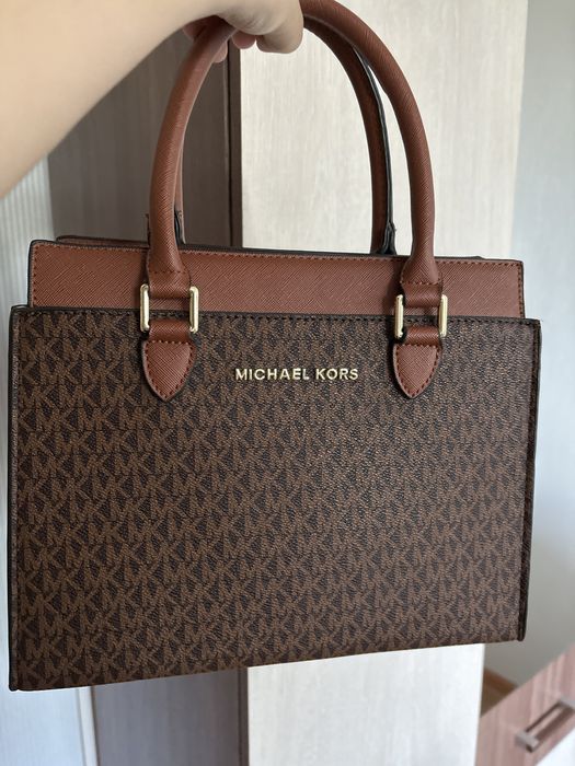 продаю сумку michael kors