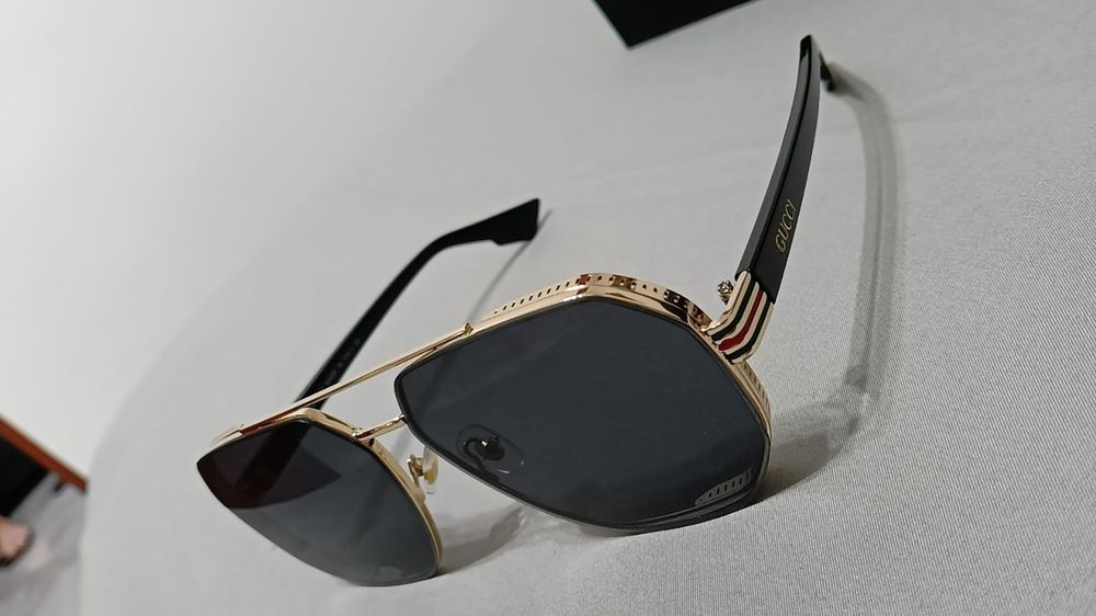 Ochelari de soare noi