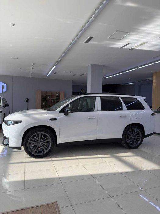 Leapmotor C16 premium dop 200 km naqd va nasiya