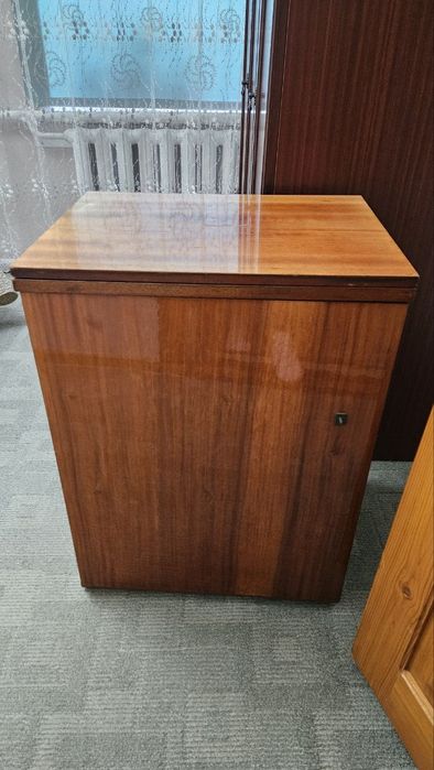 Швейная машинка Чайка