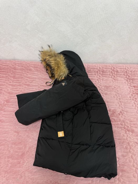 Продам зимнюю куртку на девочку