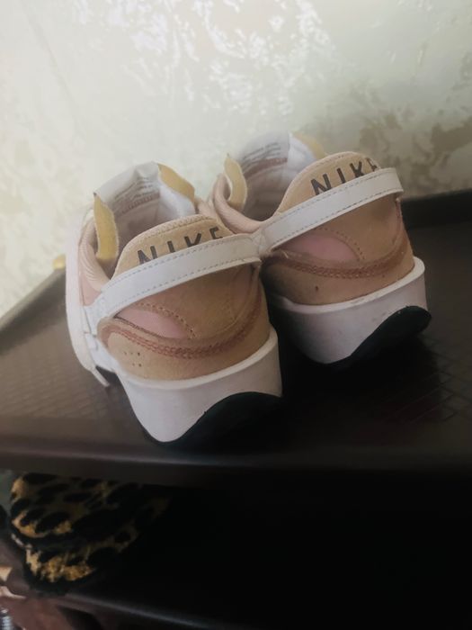 Дамски маратонки Nike 38н