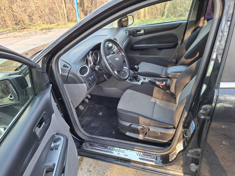 Ford Focus 1.6-16V-100Cp, An 2011, 164000 km.