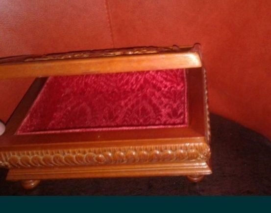 Cutie bijuterii lemn