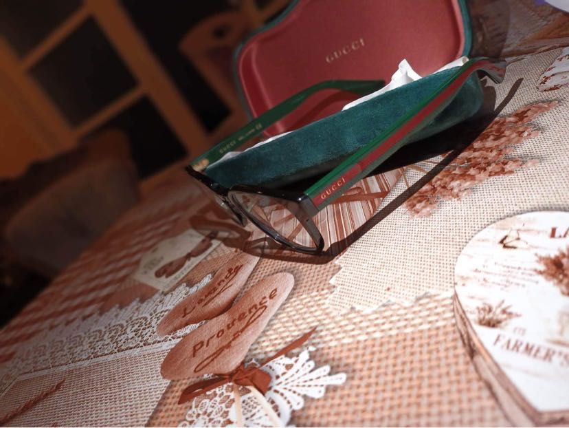 Ochelari Gucci! Lentile transparente.