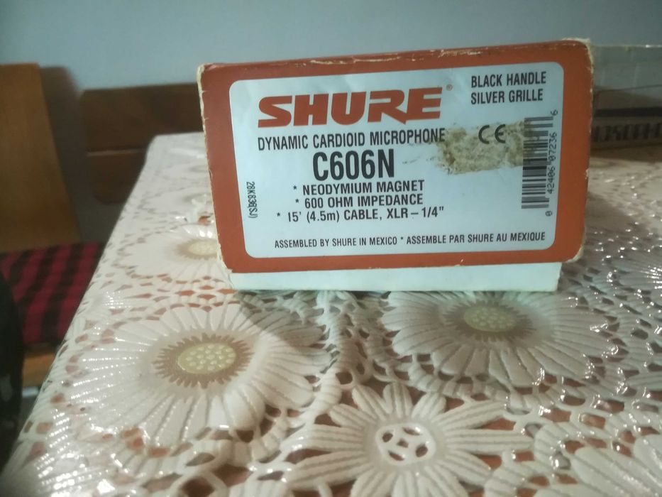 Продавам микрофони SHURE С 606