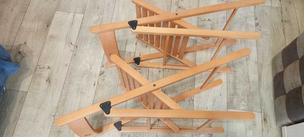 Продам новые складные стулья