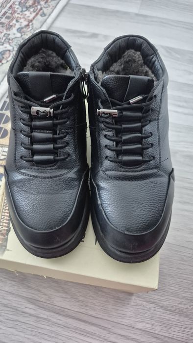 Продам обувь мальчиковый