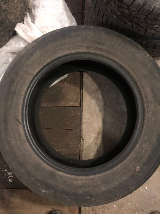 Продам резину 1 шт Bridgestone