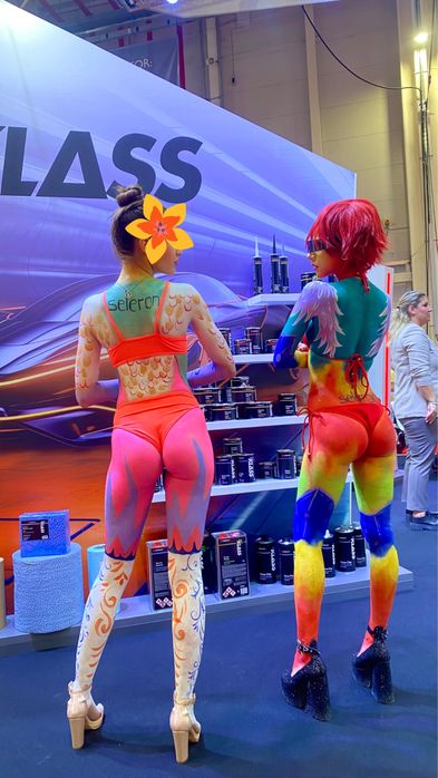 Pictura pe corp, profesional bodypaint, efect neon sau glow, uv