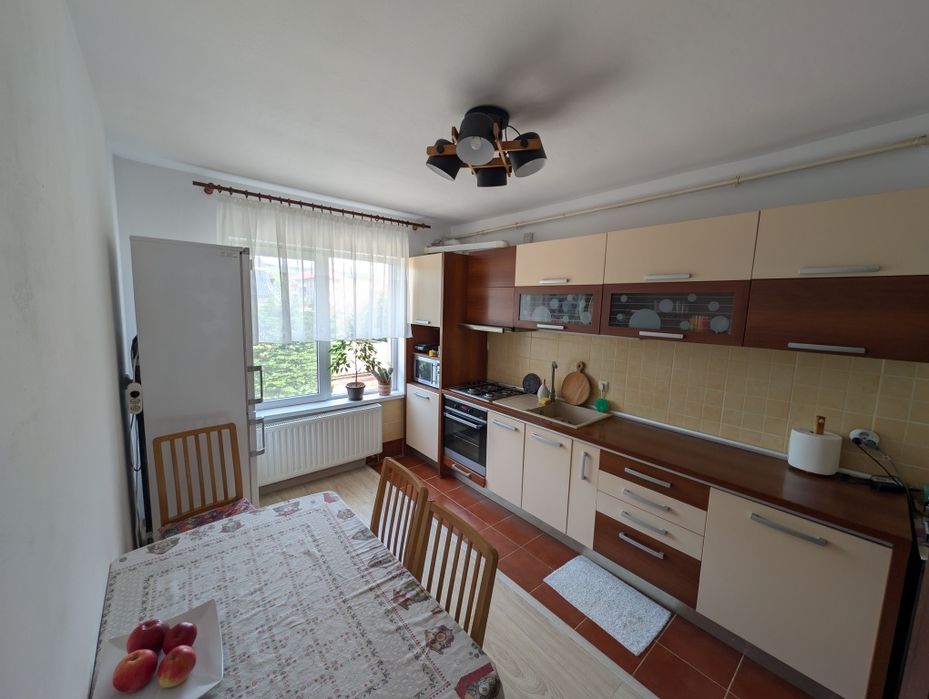 Inchiriez Apartament 78mp floresti somesului