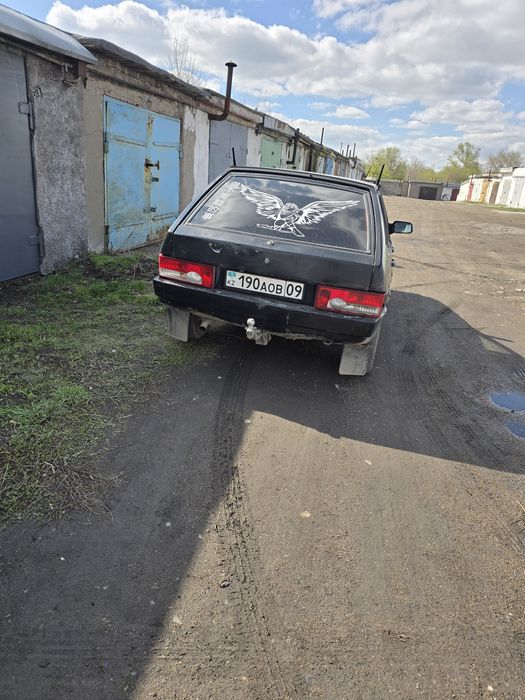 Продаю машину Ваз 2109
