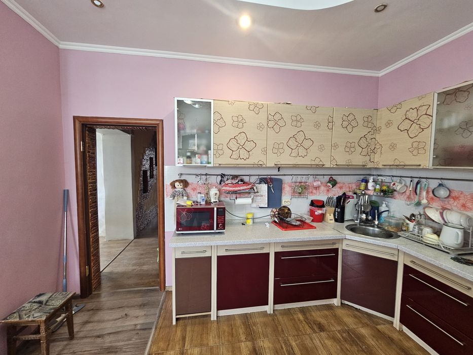 Кухонная  мебель