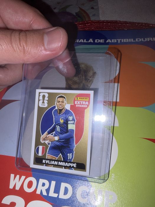Extra sticker Mbappe Gold