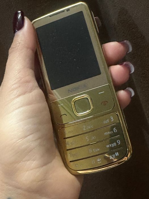 Nokia 6700 gold classic