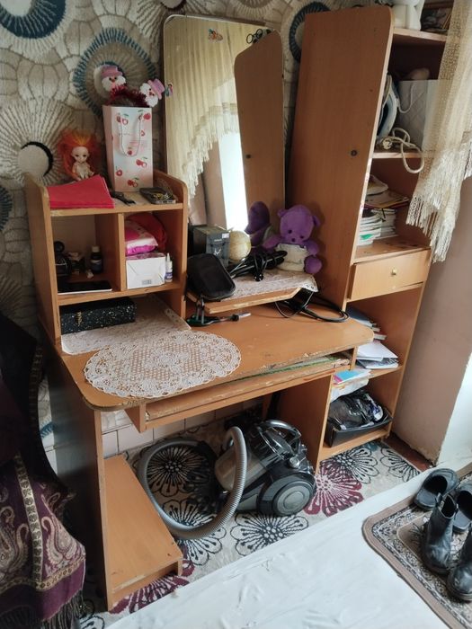 Диван уголок сотилади