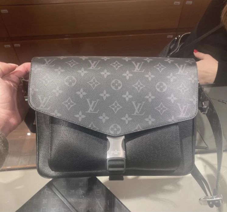 Louis vuitton мъжка чанта
