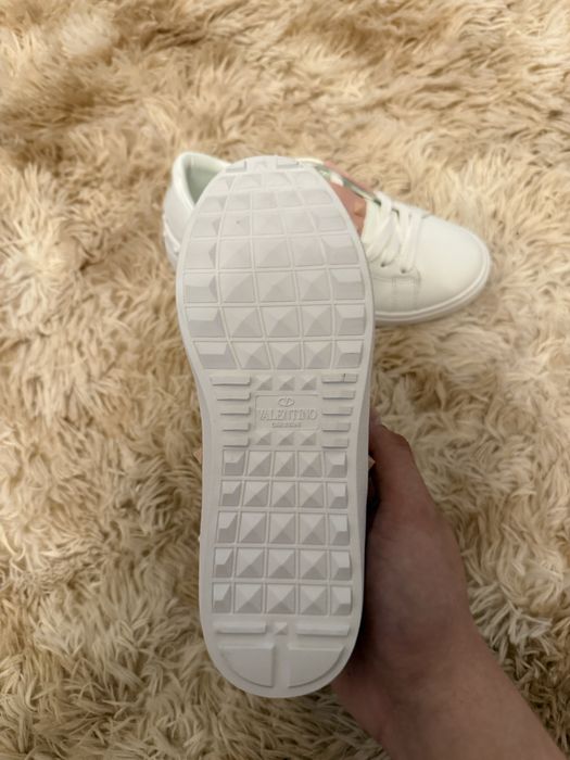 Adidasi Valentino Garavani