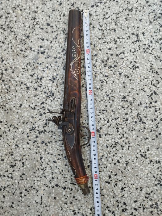 Кремъчен пищов запазен