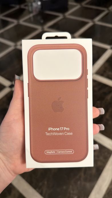 Чехол на iphone 17 pro