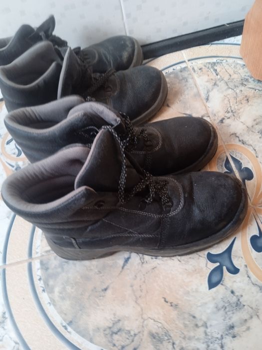 Ботинки рабочие высокие и короткие