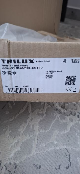 Aplica Trilux onplana