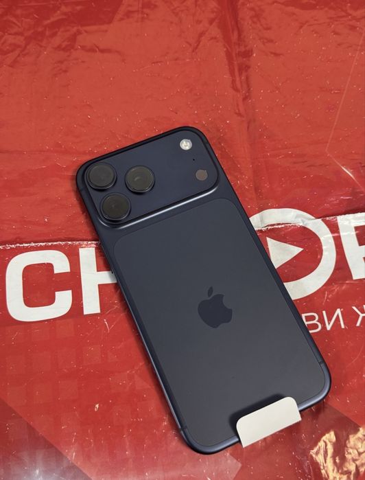 ЧИСТО НОВ 256GB iPhone 17 Pro Max Гаранция Технополис 2028 Blue